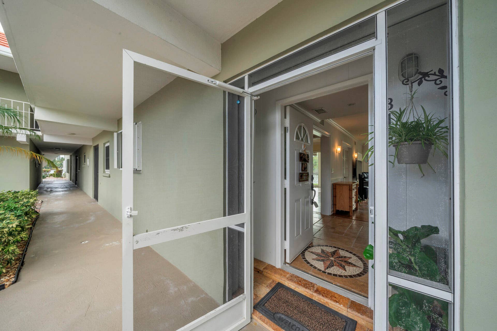 711 NE HARBOUR Terrace, #312, Boca Raton, FL 33431 3 Entryway