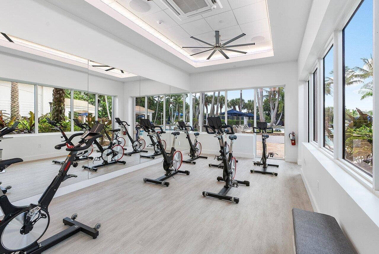 Spin studio