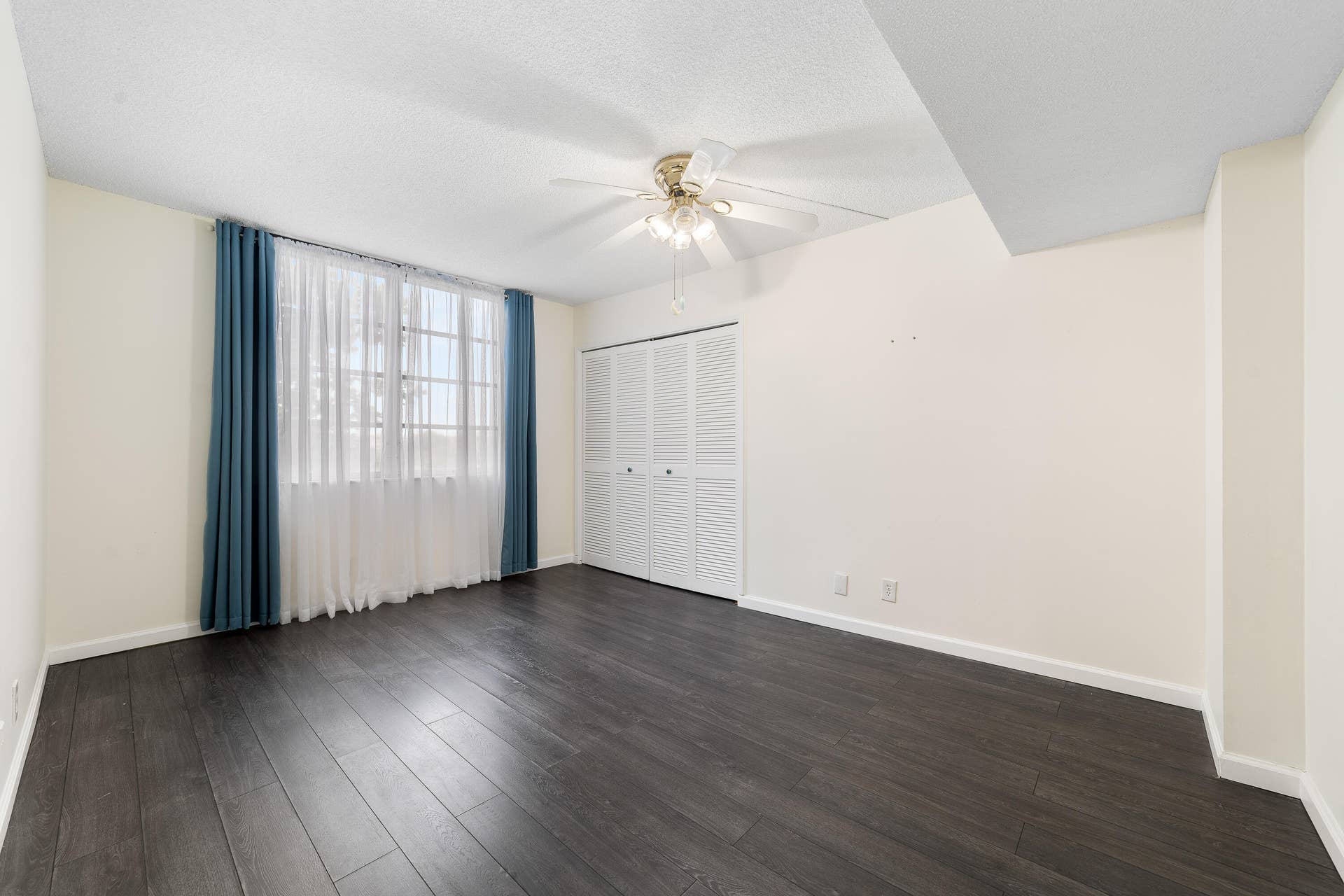 2681 S COURSE Drive, #406, Pompano Beach, FL 33069 DSC01816