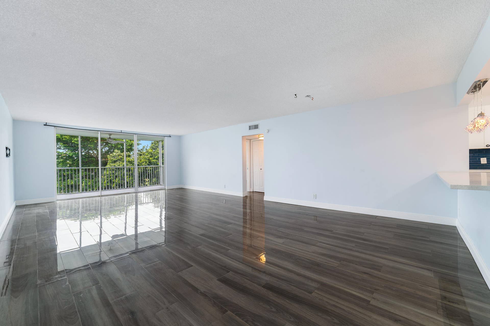 2681 S COURSE Drive, #406, Pompano Beach, FL 33069 DSC01012