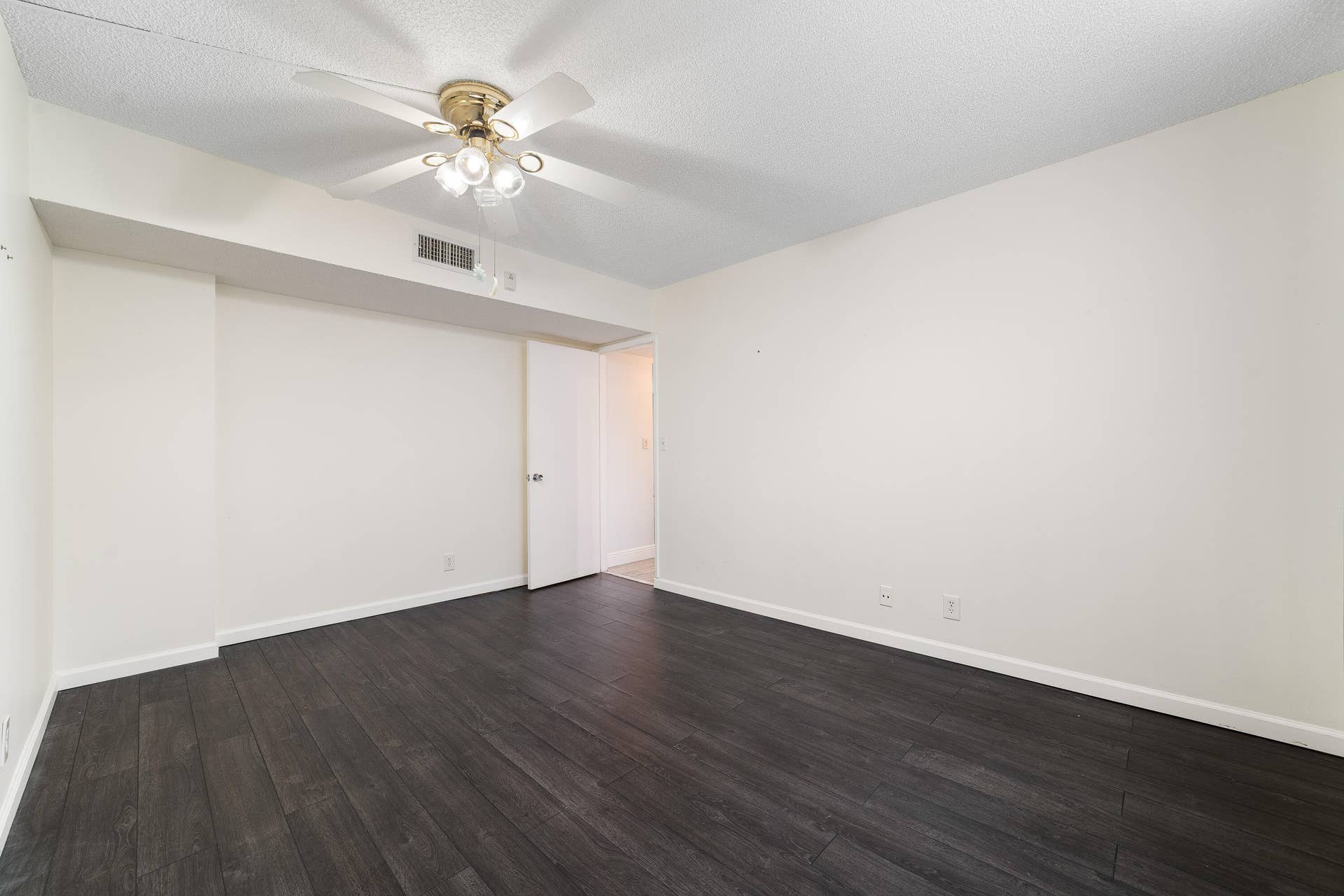 2681 S COURSE Drive, #406, Pompano Beach, FL 33069 DSC01833