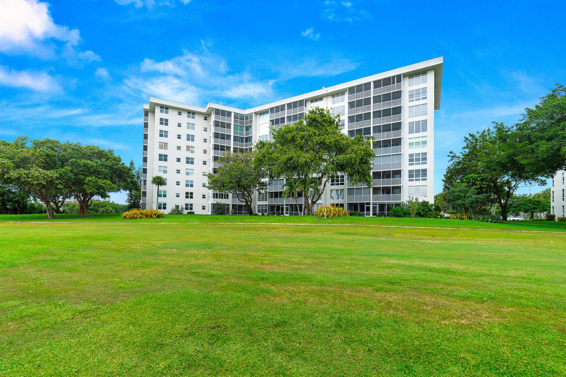 2681 S COURSE Drive, #406, Pompano Beach, FL 33069 DSC02517