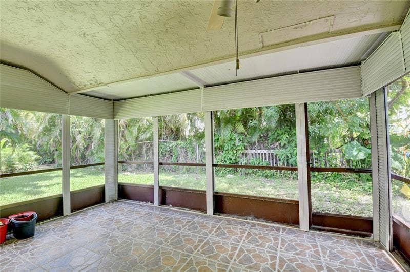 Screened Patio