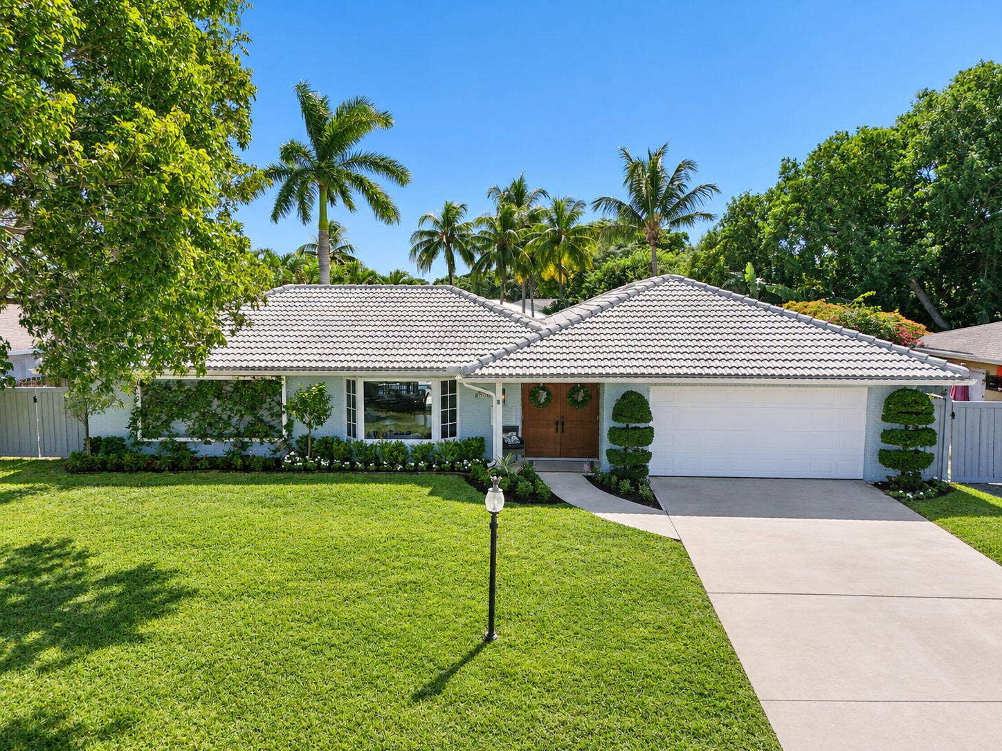 1320 SW 26TH Avenue, Boynton Beach, FL 33426 Front of House