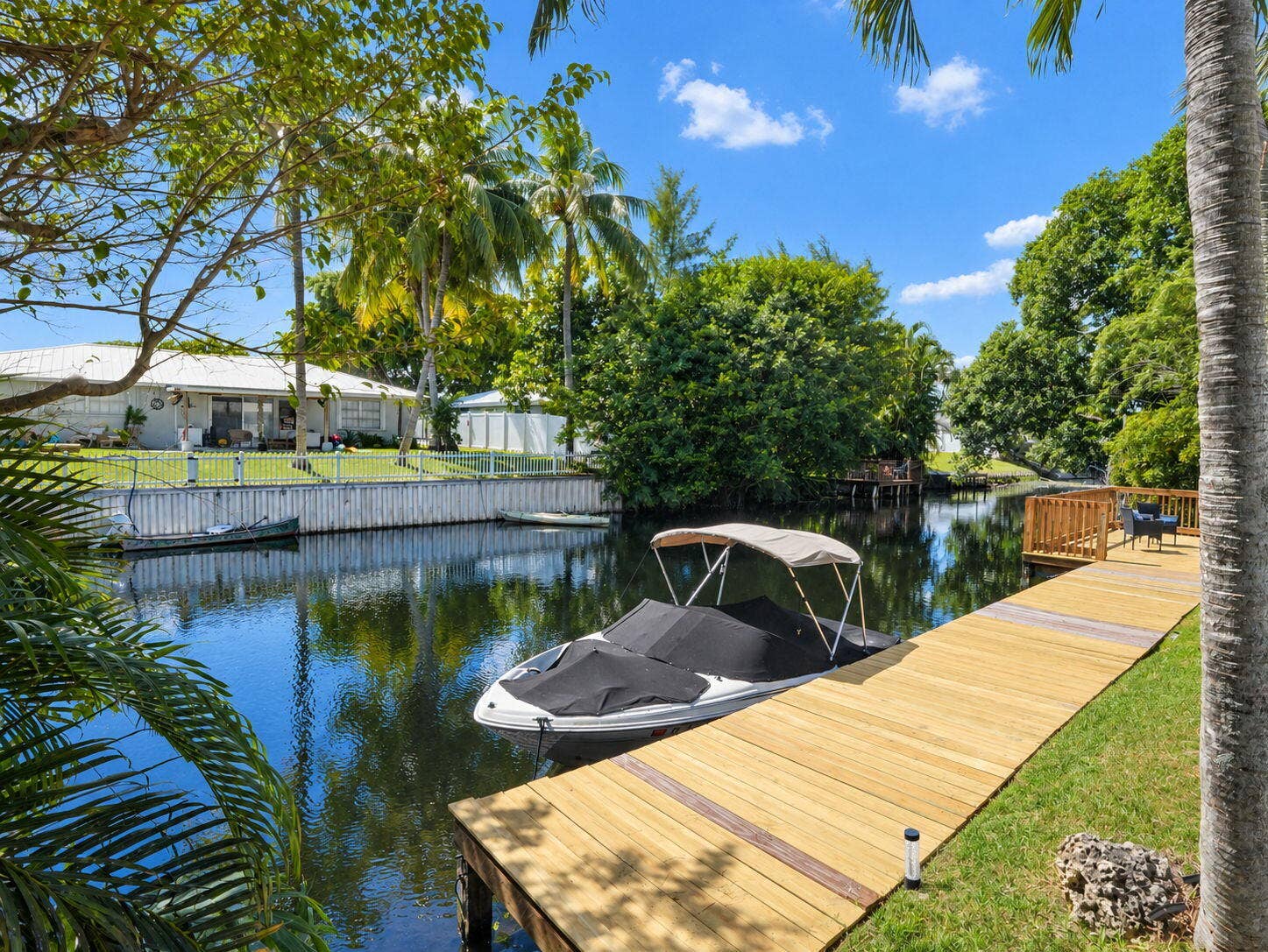 1320 SW 26TH Avenue, Boynton Beach, FL 33426 Navigable Canal