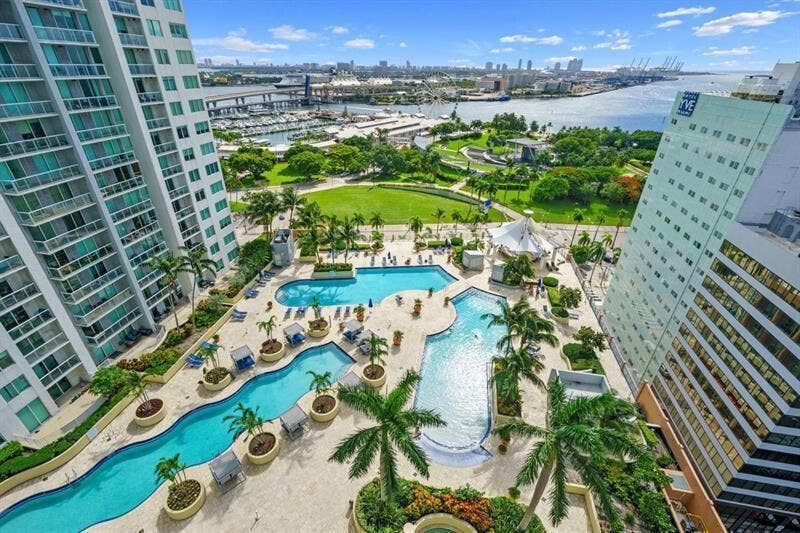 253 NE 2ND Avenue, #2710, Miami, FL 33132 253- PIc 33