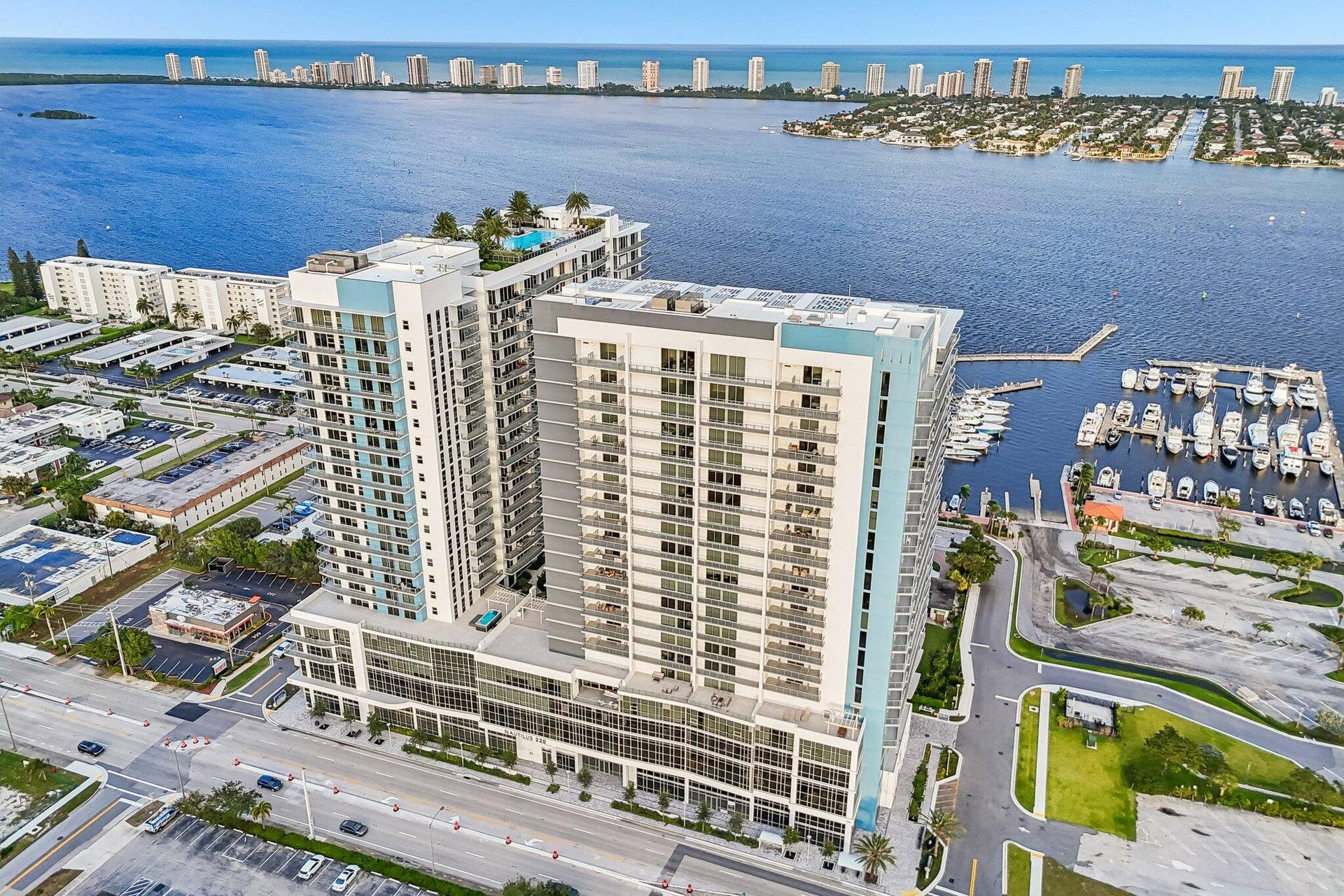 220 LAKE SHORE Drive, #1913, West Palm Beach, FL 33403 Aerial