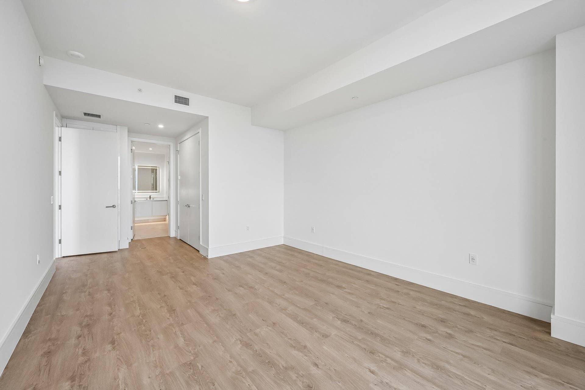 220 LAKE SHORE Drive, #1913, West Palm Beach, FL 33403 Bedroom