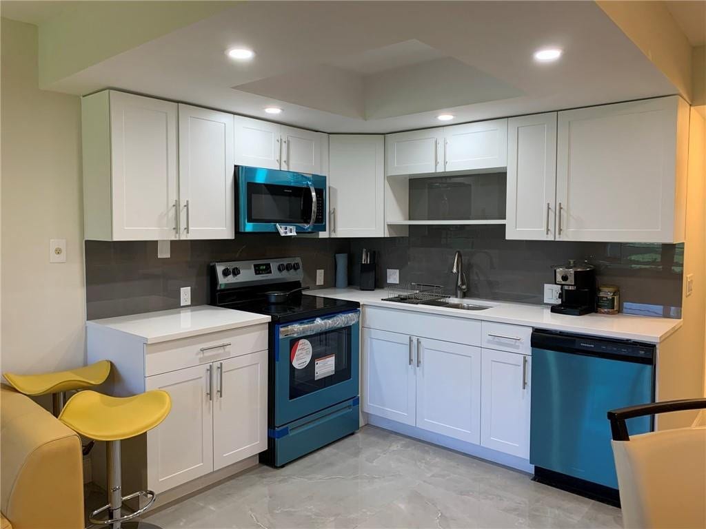 259 Fanshaw G, Boca Raton, FL 33434 Photo 2