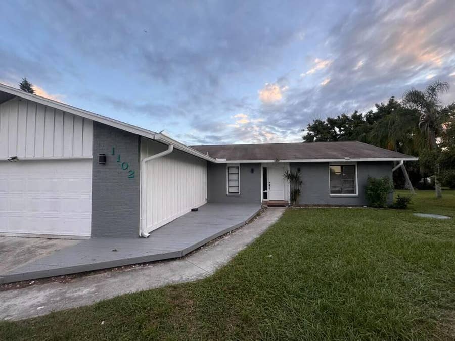 Property photo for 1102 SE ORIENTAL Avenue, Port St Lucie, FL