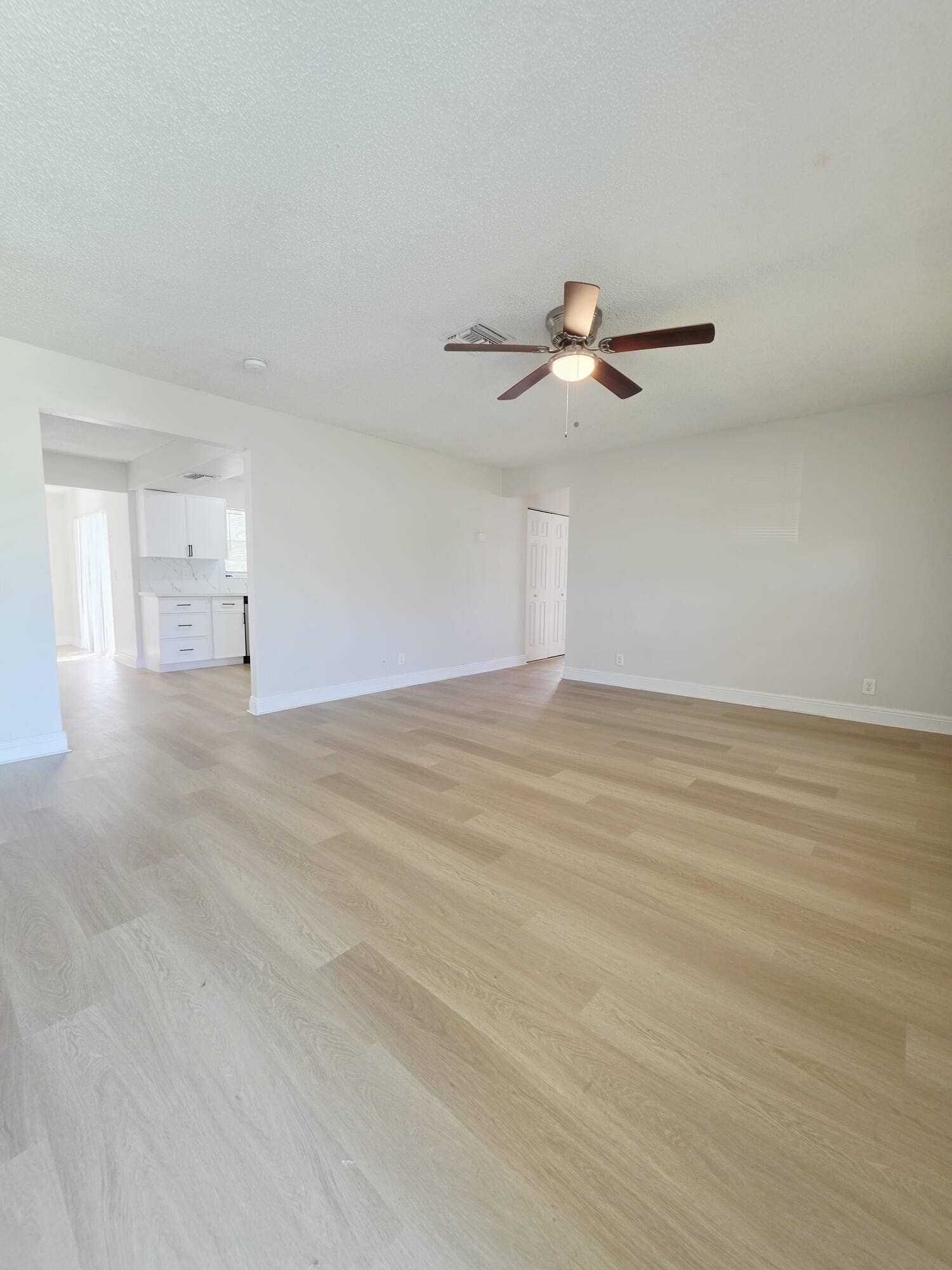 3070 SE 1st Place, Boynton Beach, FL 33435 MiConv.com__20261024_102204