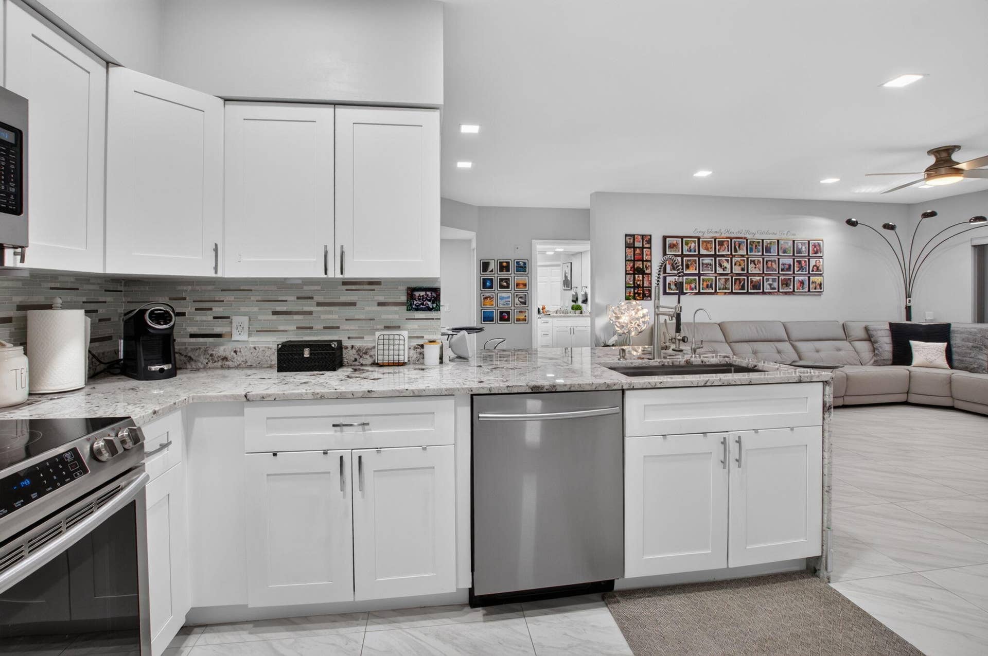 2109 TUSCANY Way, #109, Boynton Beach, FL 33435 Fully Stocked Kitchen with Ample Storage