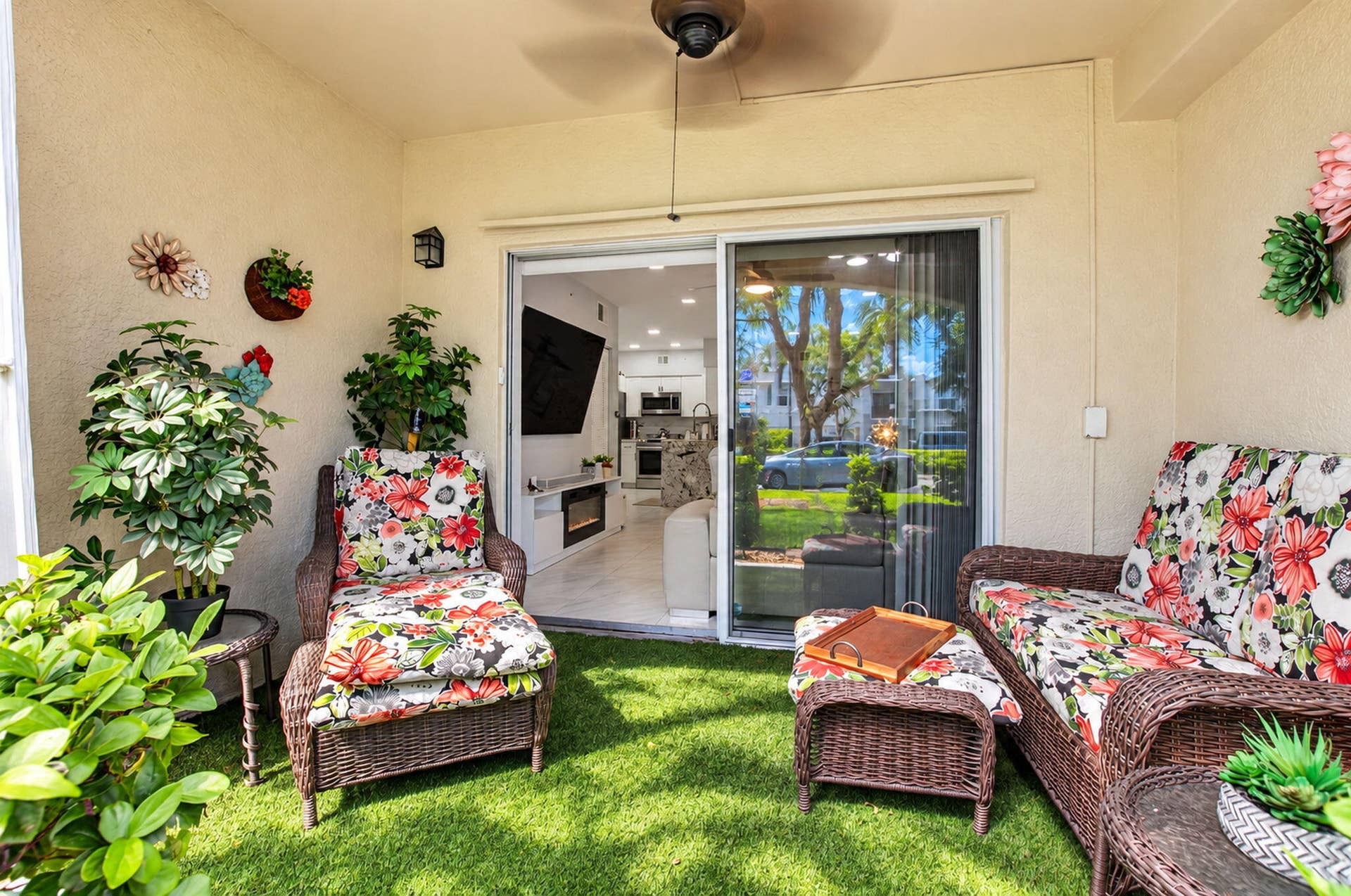 2109 TUSCANY Way, #109, Boynton Beach, FL 33435 Covered Patio with Living Room Access