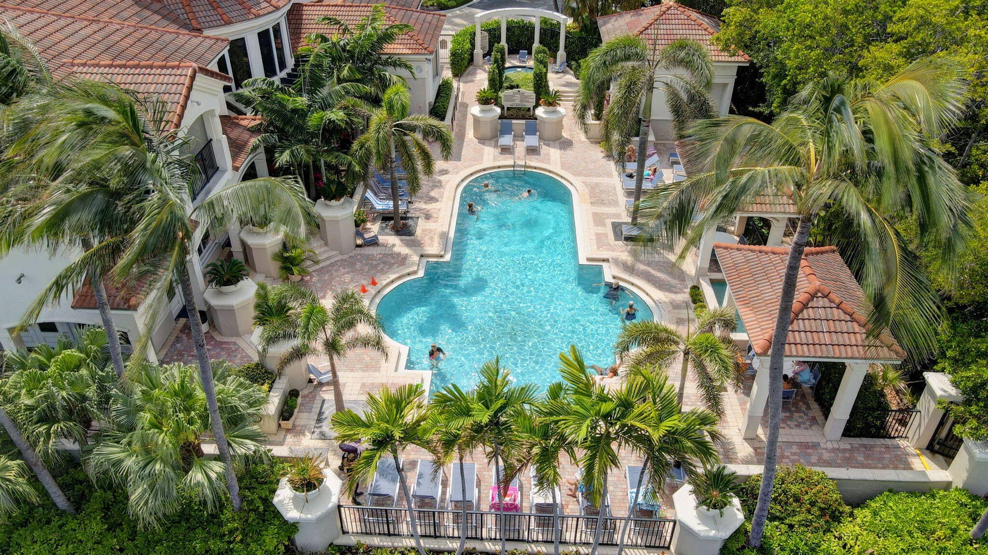 2109 TUSCANY Way, #109, Boynton Beach, FL 33435 Tropical Poolside Paradise