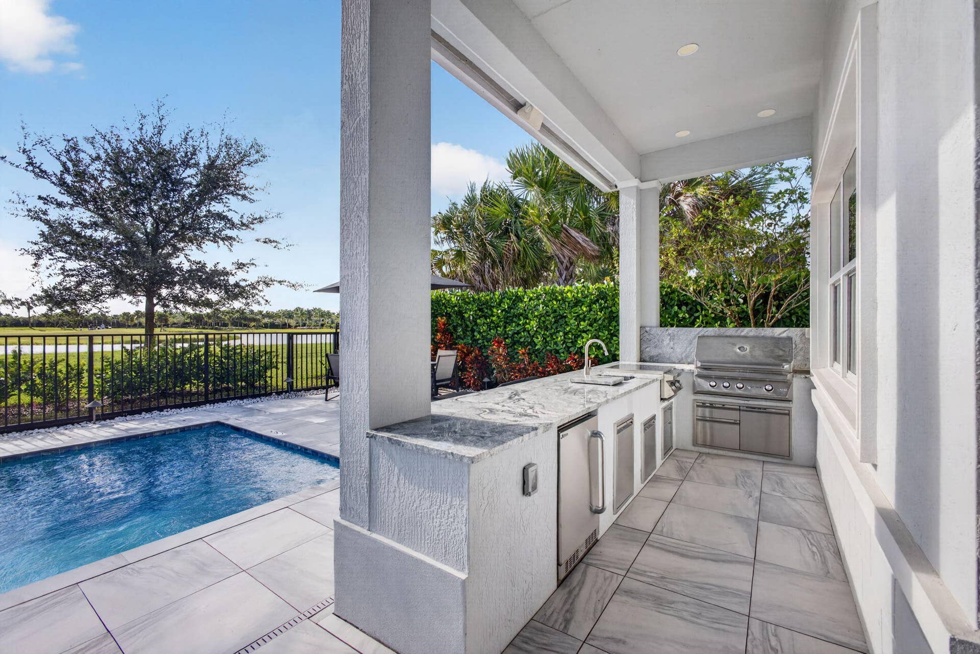 9934 Timber Creek Way, Palm Beach Gardens, FL 33412 Pool/ Outdoor Kitchen
