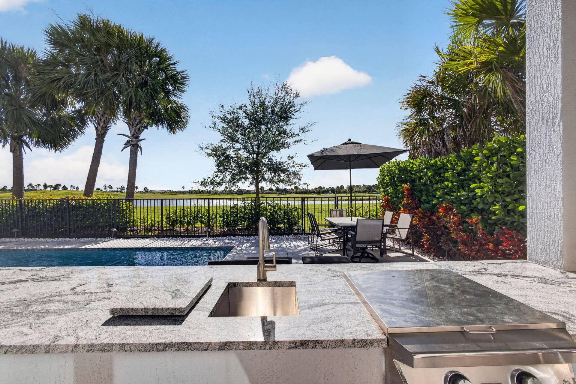 9934 Timber Creek Way, Palm Beach Gardens, FL 33412 Outdoor Kitchen