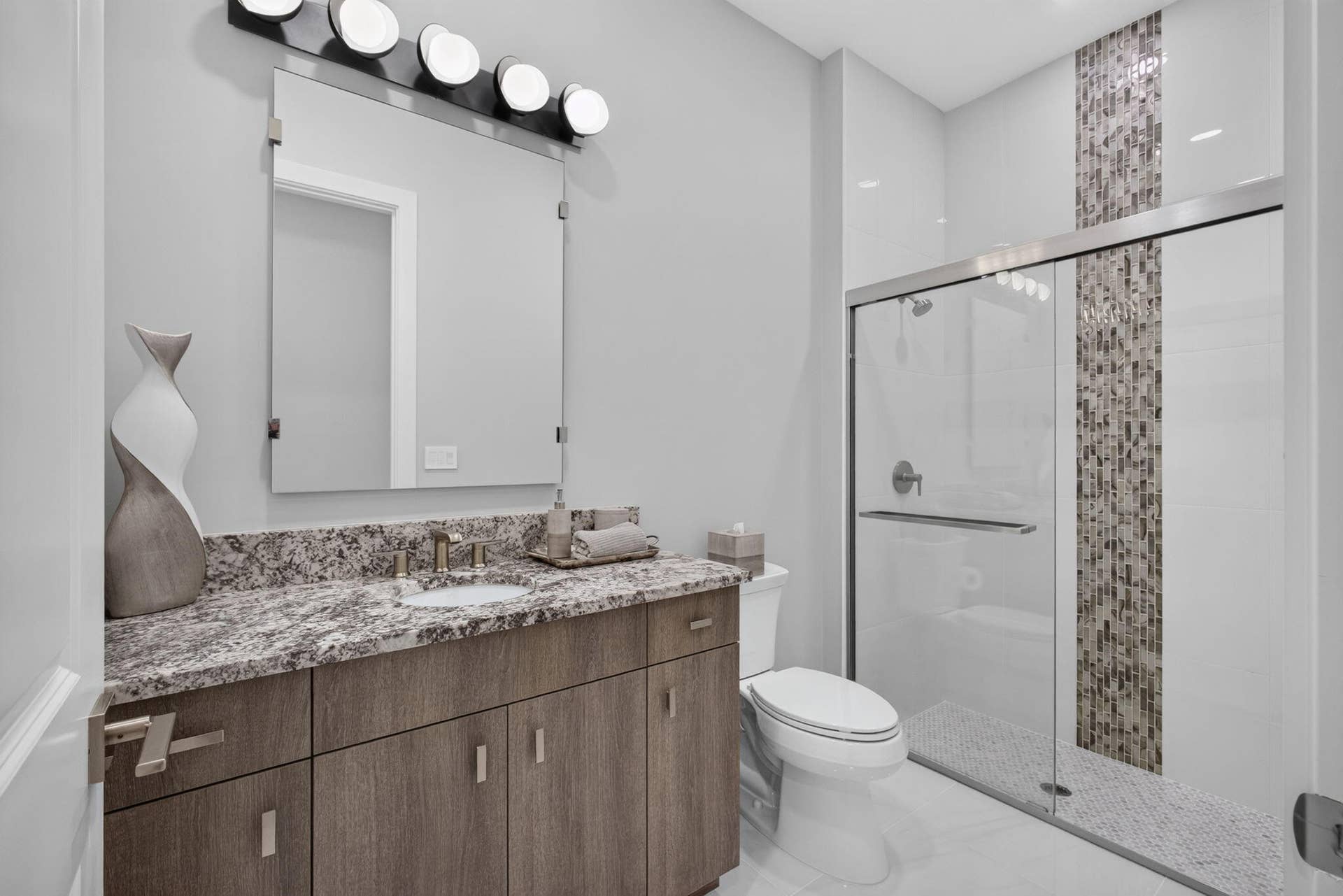 9934 Timber Creek Way, Palm Beach Gardens, FL 33412 Primary Bath