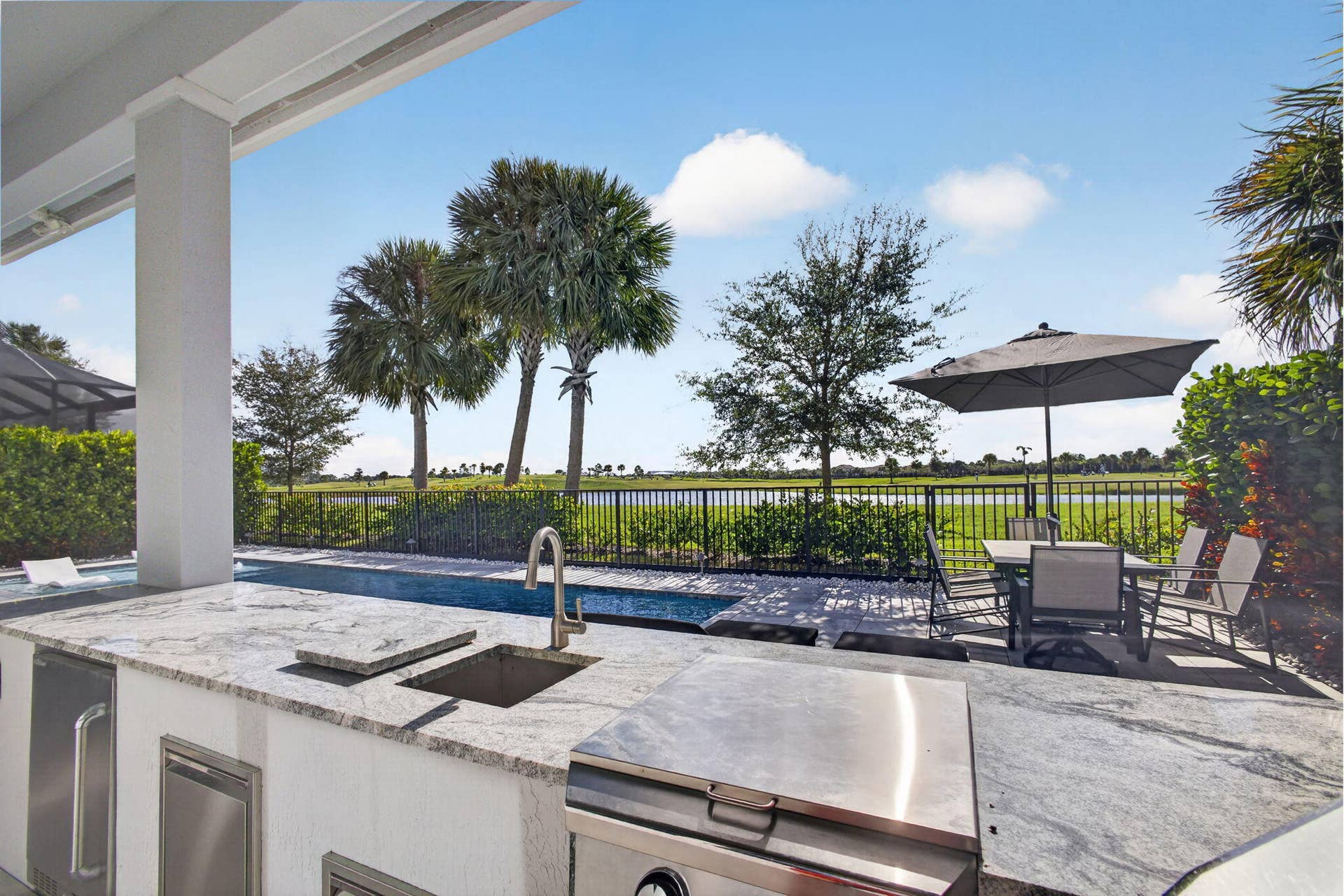 9934 Timber Creek Way, Palm Beach Gardens, FL 33412 Outdoor Kitchen