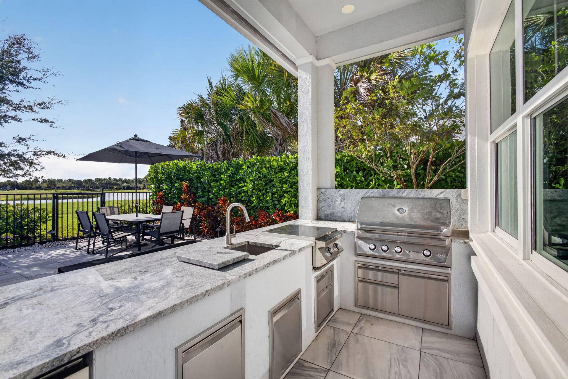 9934 Timber Creek Way, Palm Beach Gardens, FL 33412 Outdoor Kitchen