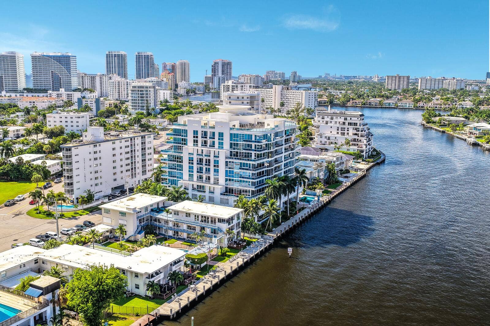 741 Bayshore Drive, #2 S, Fort Lauderdale, FL 33304 23_Untitled_design_20260922_142536_0000
