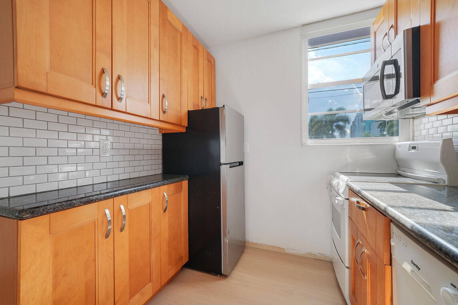741 Bayshore Drive, #2 S, Fort Lauderdale, FL 33304 08_DSC00915_mls