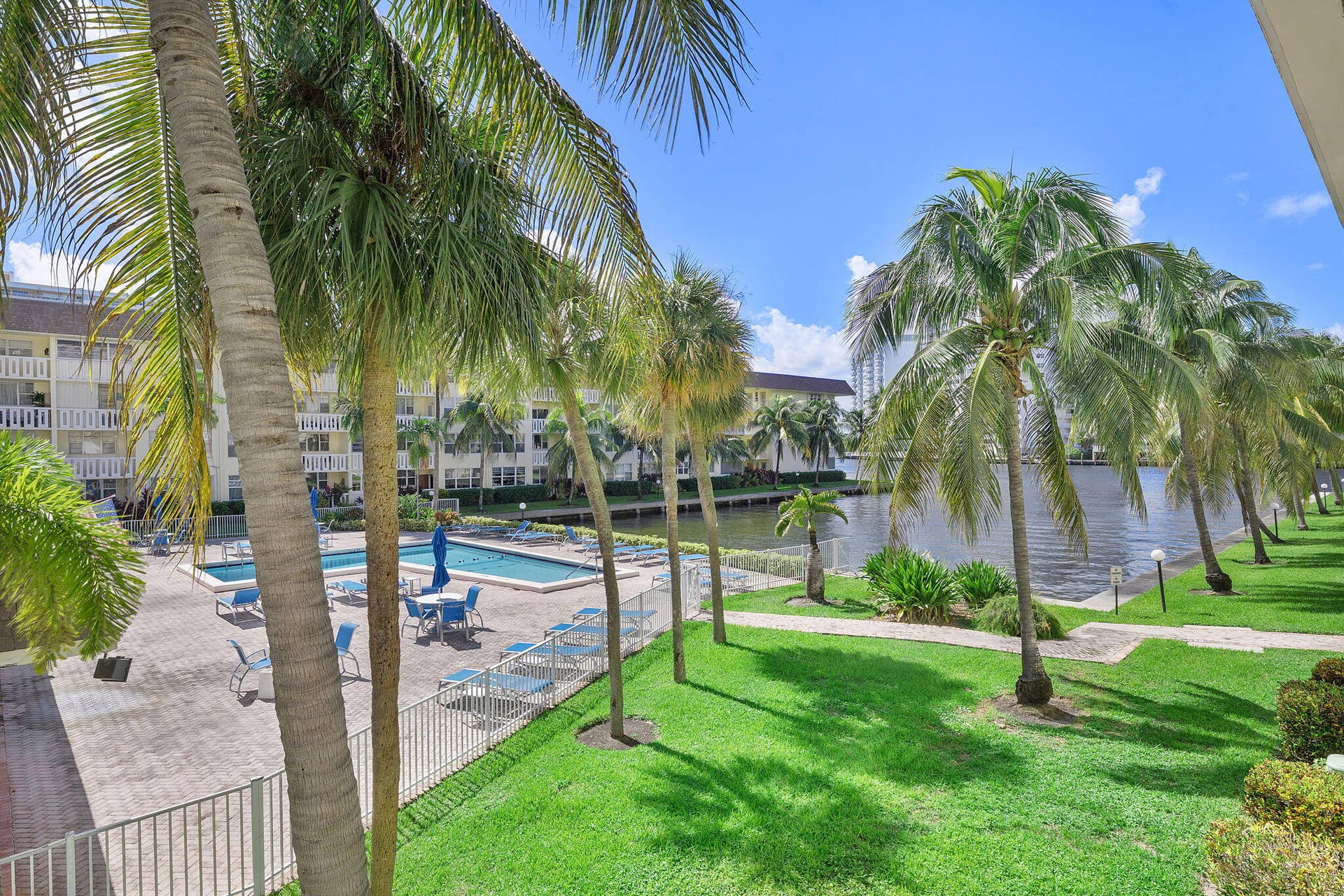 1889 S Ocean Drive, #203, Hallandale Beach, FL 33009 17-web-or-mls-DSC04920