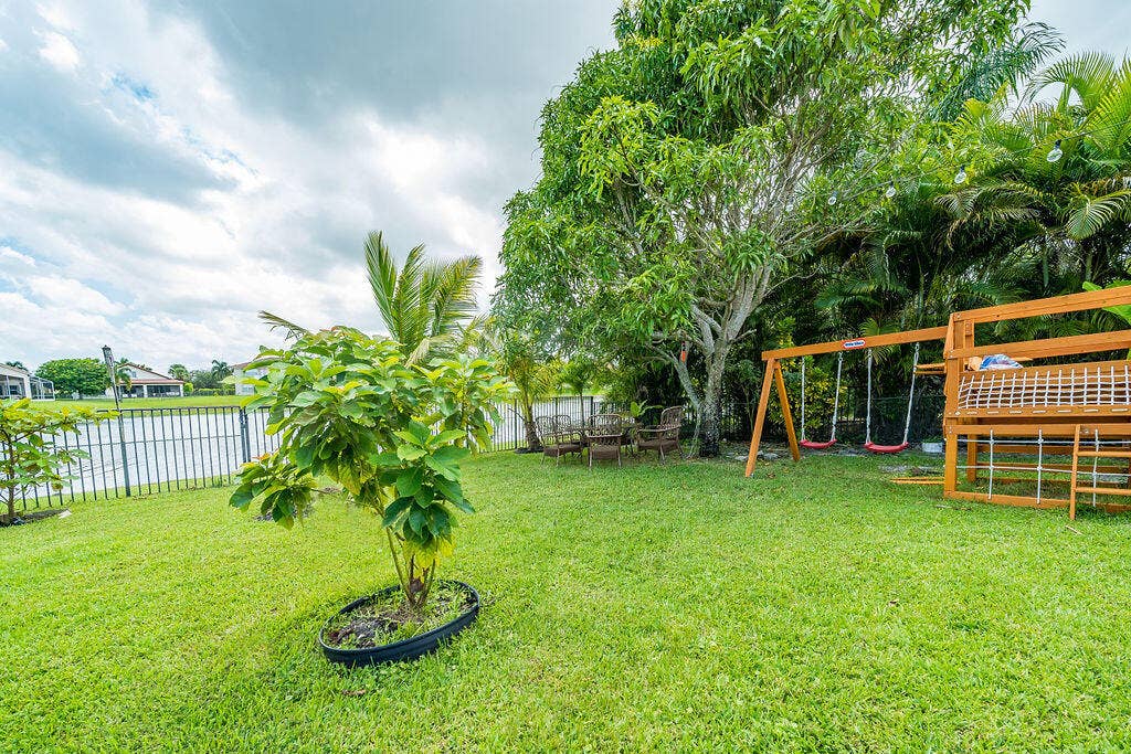 156 CATANIA Way, Royal Palm Beach, FL 33411 20220909152656558936000000-o