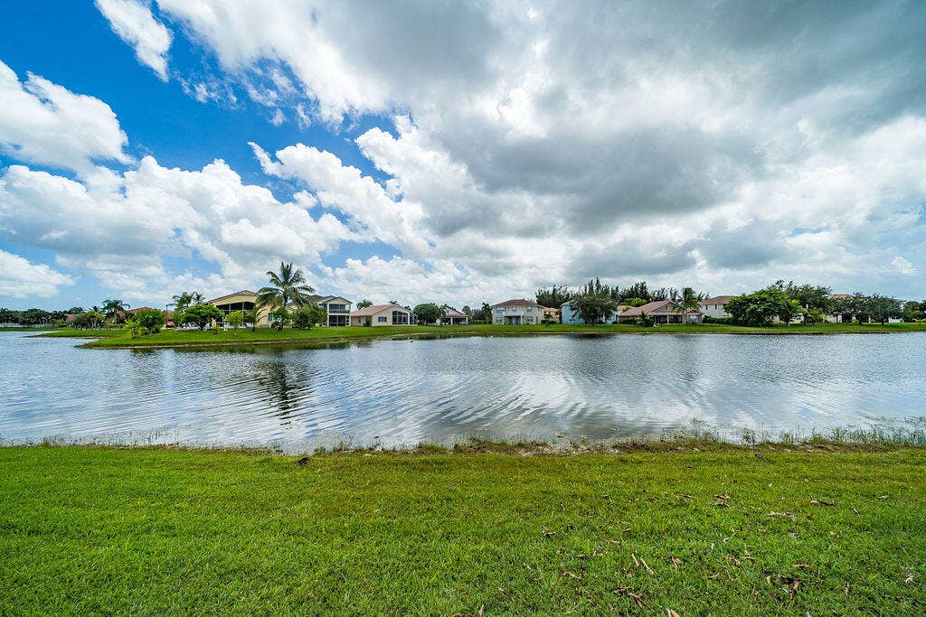 156 CATANIA Way, Royal Palm Beach, FL 33411 20220909152702753193000000-o