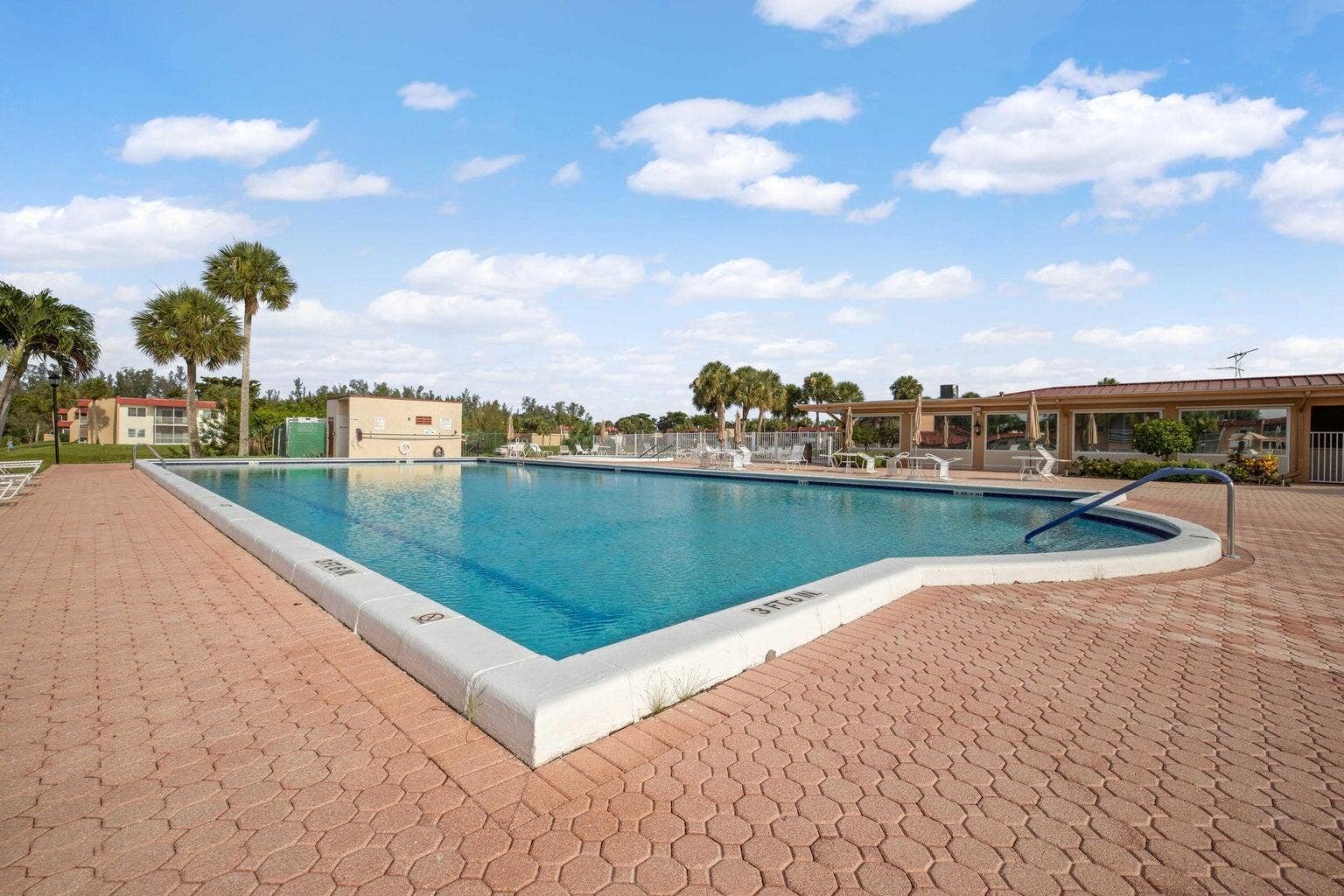 112 LAKE DORA Drive, West Palm Beach, FL 33411 pool