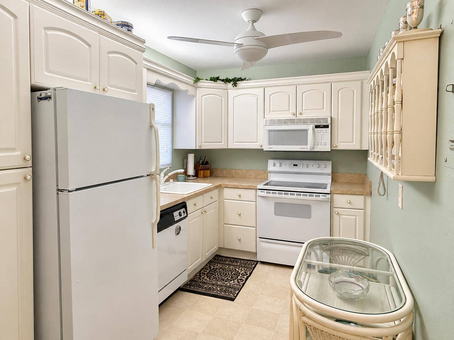 112 LAKE DORA Drive, West Palm Beach, FL 33411 7
