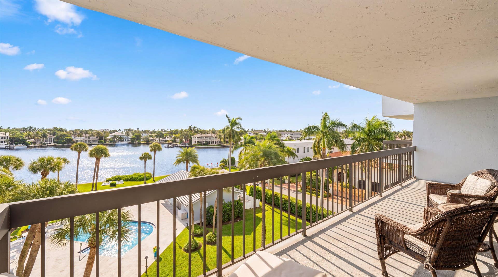 611 SE 7TH Street, #PH-5, Delray Beach, FL 33483 32-611 SE 7th St PH 5