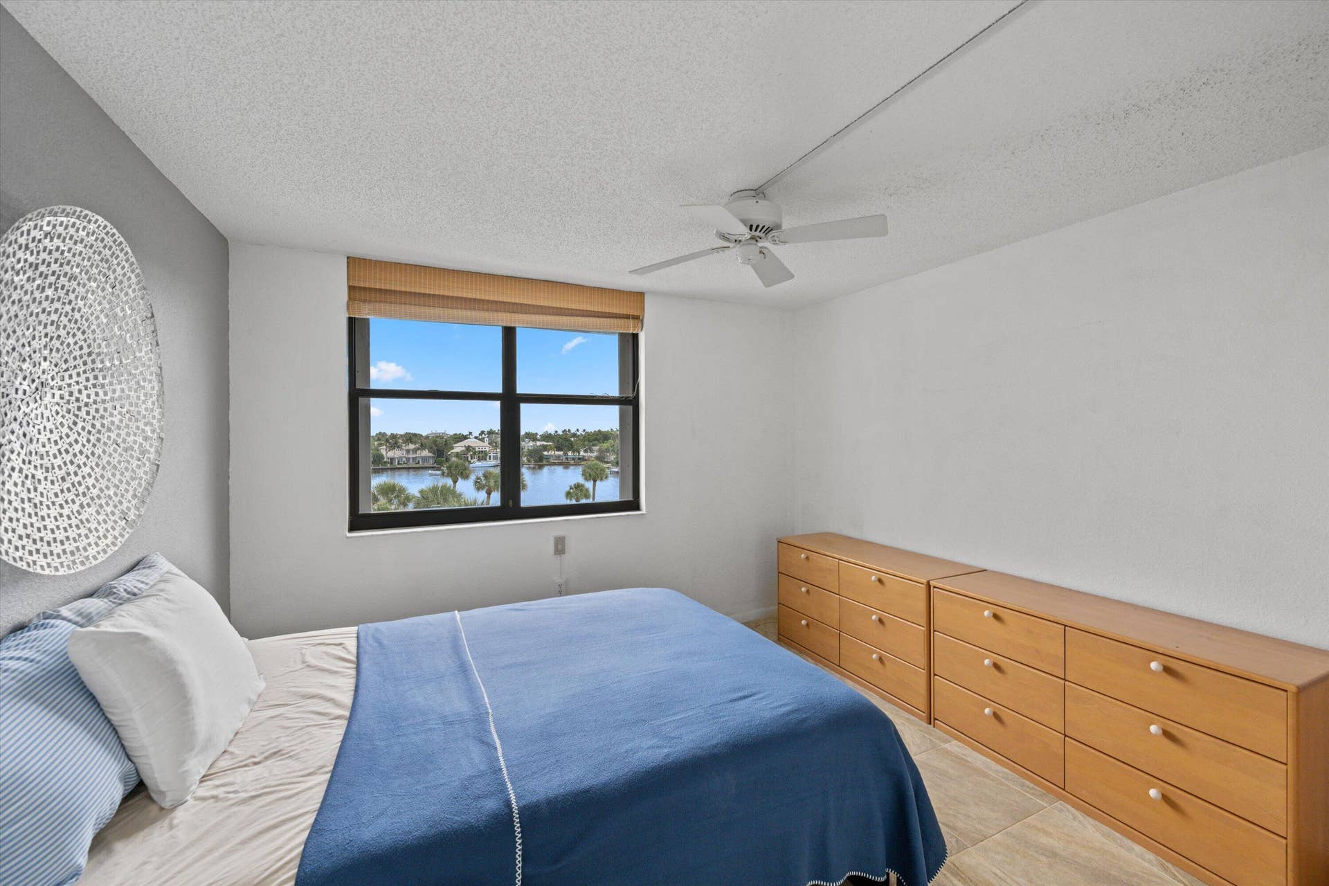 611 SE 7TH Street, #PH-5, Delray Beach, FL 33483 Guest Bedroom