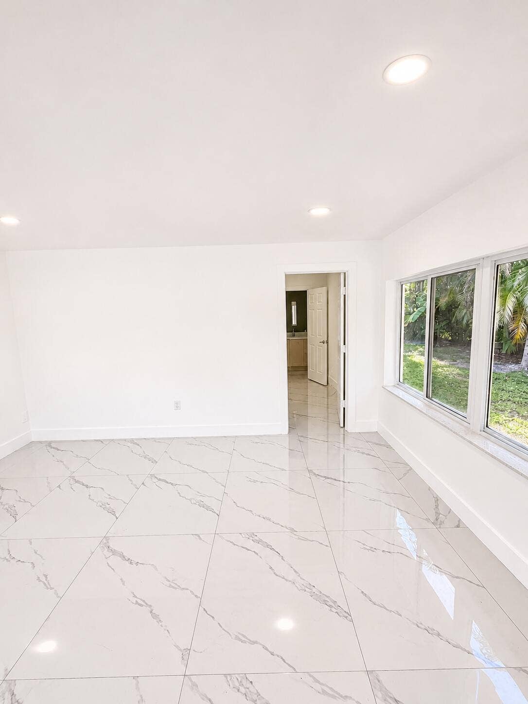 2210 NW 93RD Avenue, Pembroke Pines, FL 33024 ADD90DD1-F380-4340-AD6E-E709E7C6D91A
