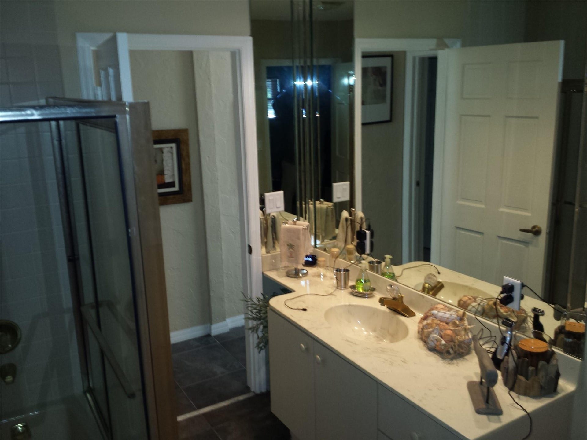 2330 NE 33RD Street, Lighthouse Point, Lighthouse Point, FL 33064 3rd bedroom bath with tub shower