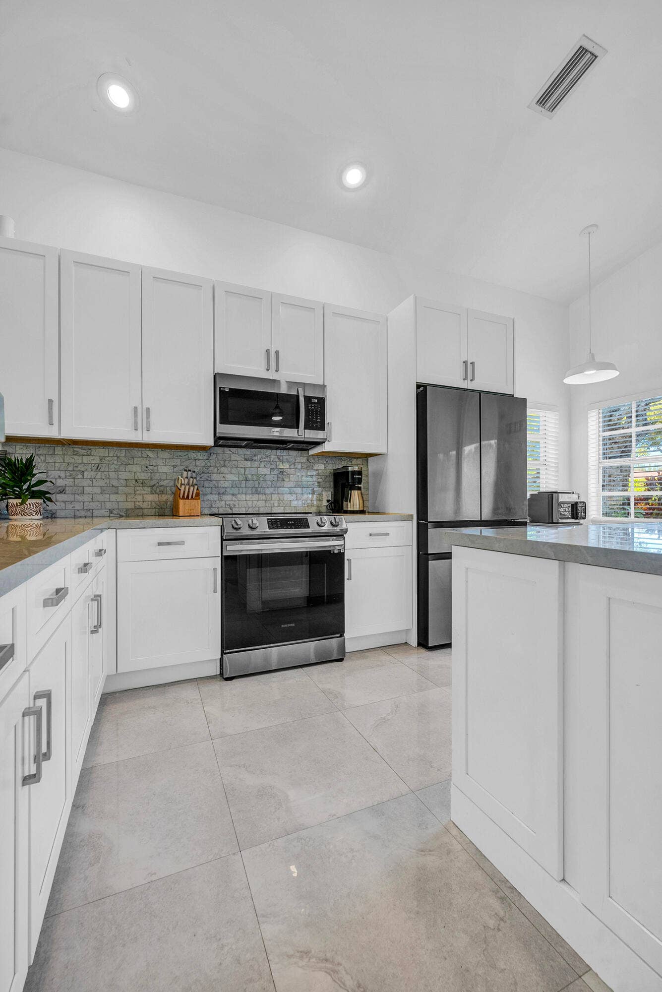 10580 PEBBLE COVE Lane, Boca Raton, FL 33498 DSC04964
