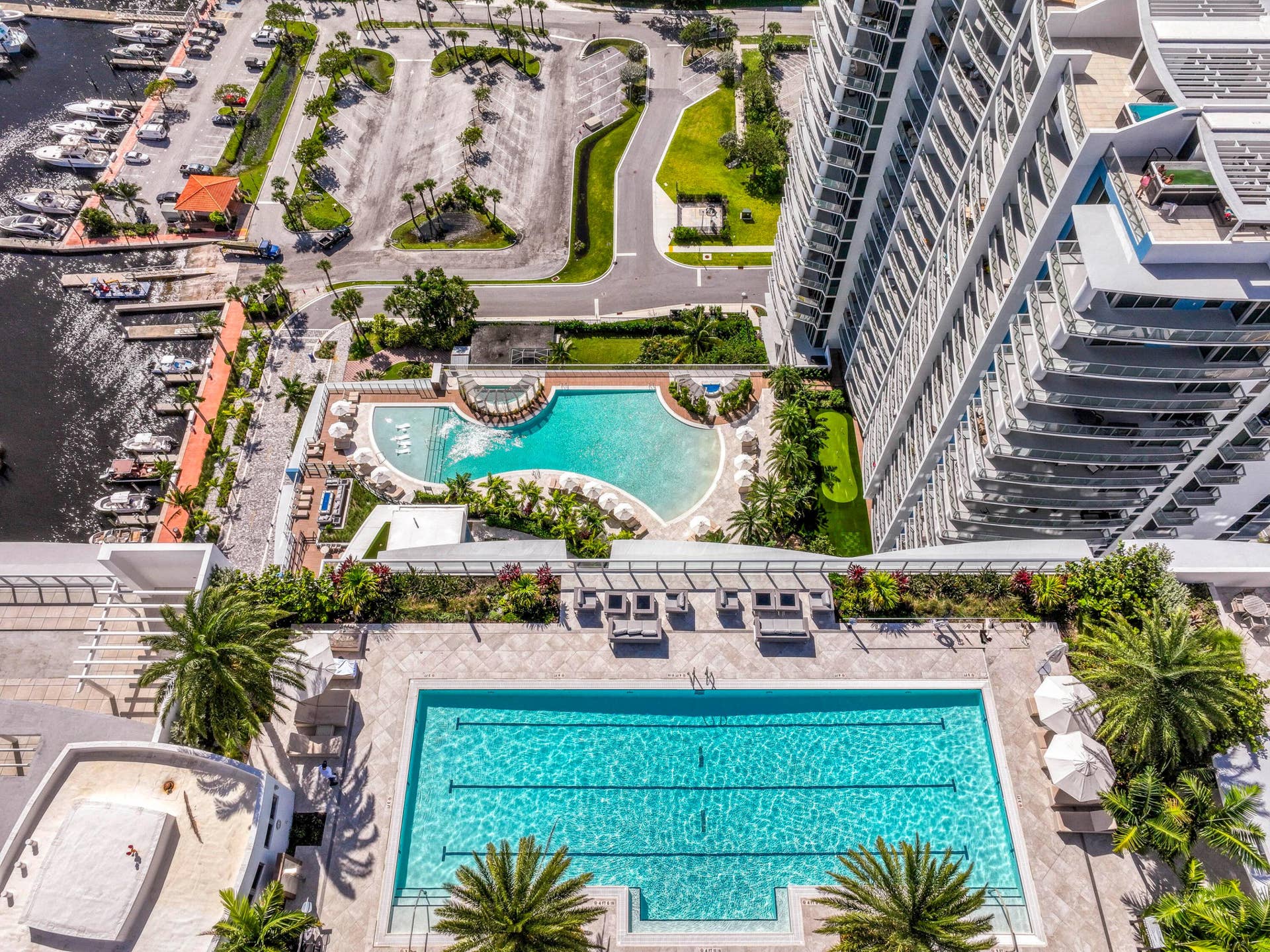 220 Lake Shore Drive, #813, West Palm Beach, FL 33403 Resort Pool + Rooftop Pool