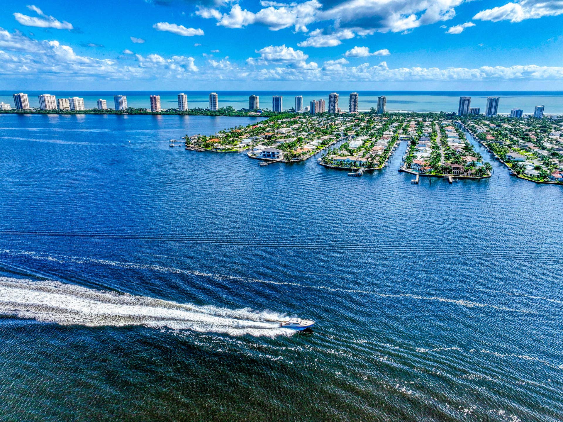 220 Lake Shore Drive, #813, West Palm Beach, FL 33403 Intracoastal and Ocean Views