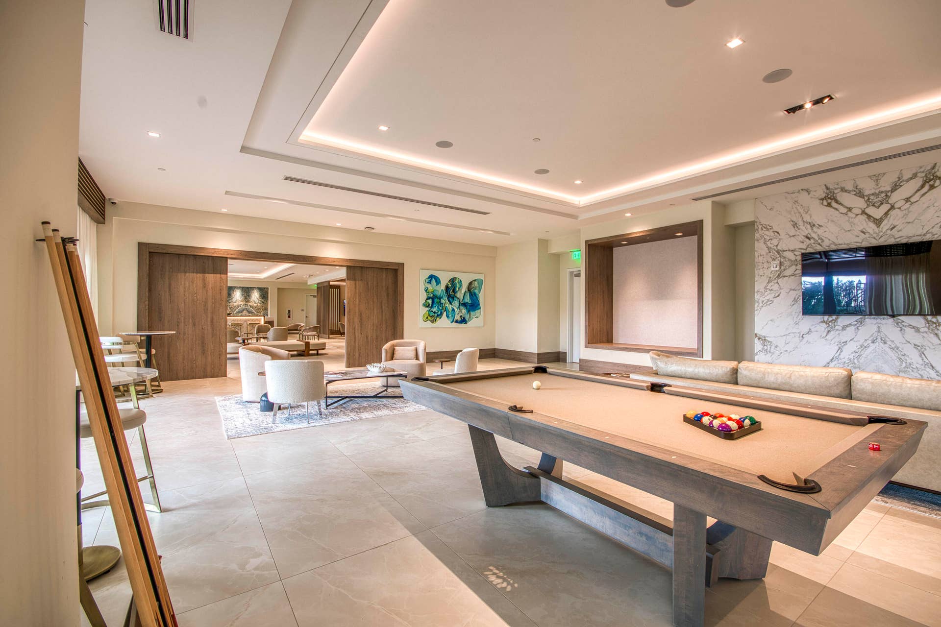 220 Lake Shore Drive, #813, West Palm Beach, FL 33403 Club Room