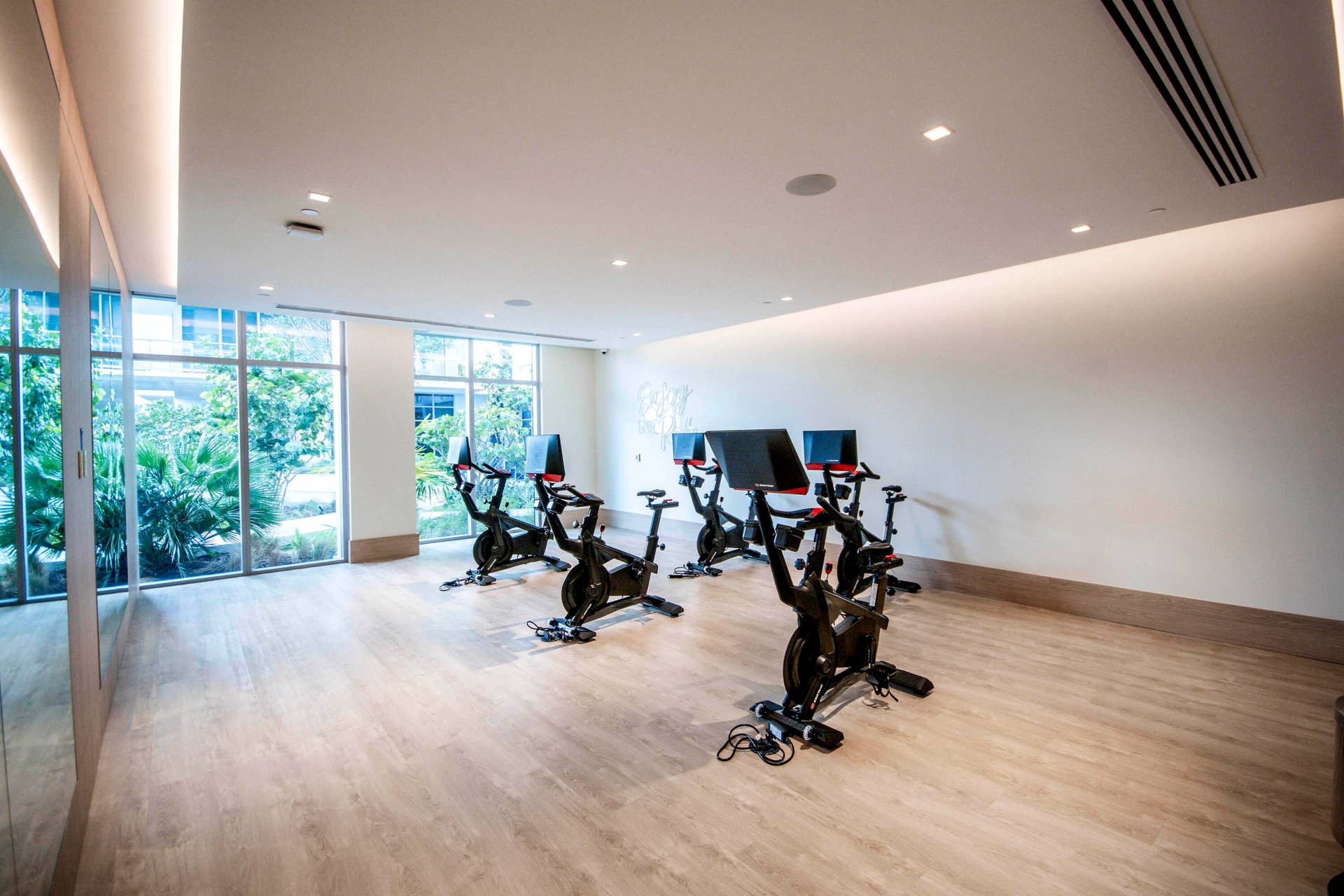 220 Lake Shore Drive, #813, West Palm Beach, FL 33403 Spin Studio