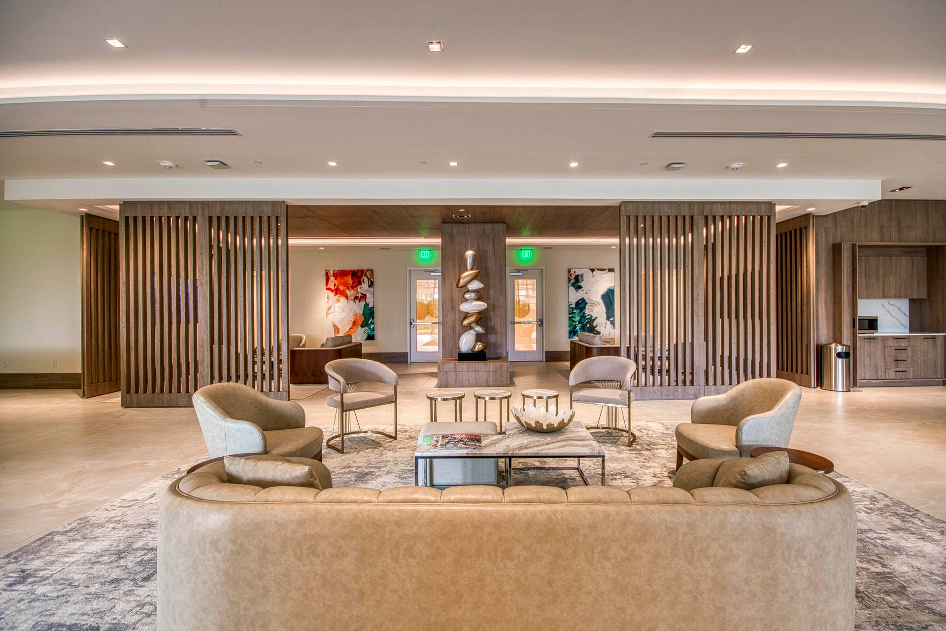 220 Lake Shore Drive, #813, West Palm Beach, FL 33403 Club Room