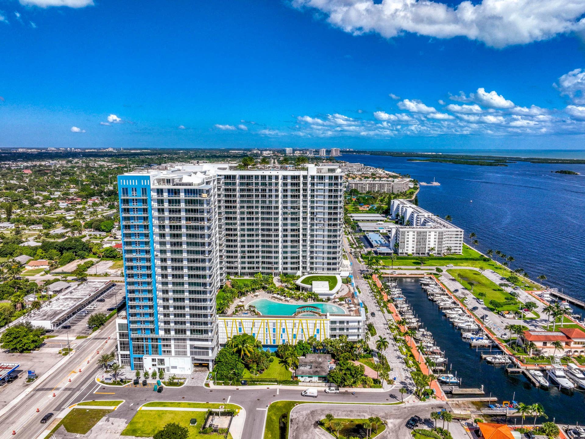 220 Lake Shore Drive, #813, West Palm Beach, FL 33403 Nautilus 220