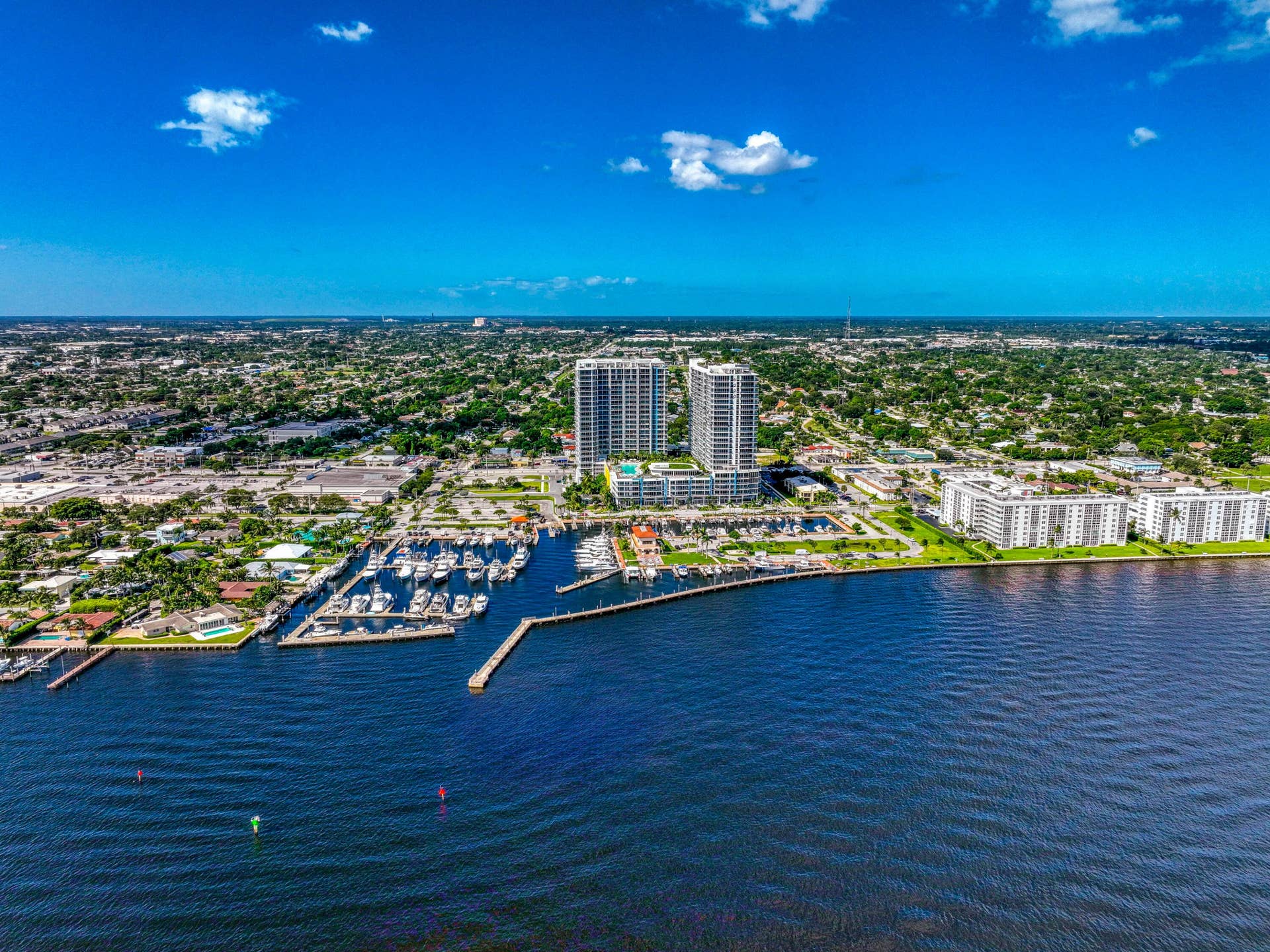220 Lake Shore Drive, #813, West Palm Beach, FL 33403 Intracoastal Waterfront