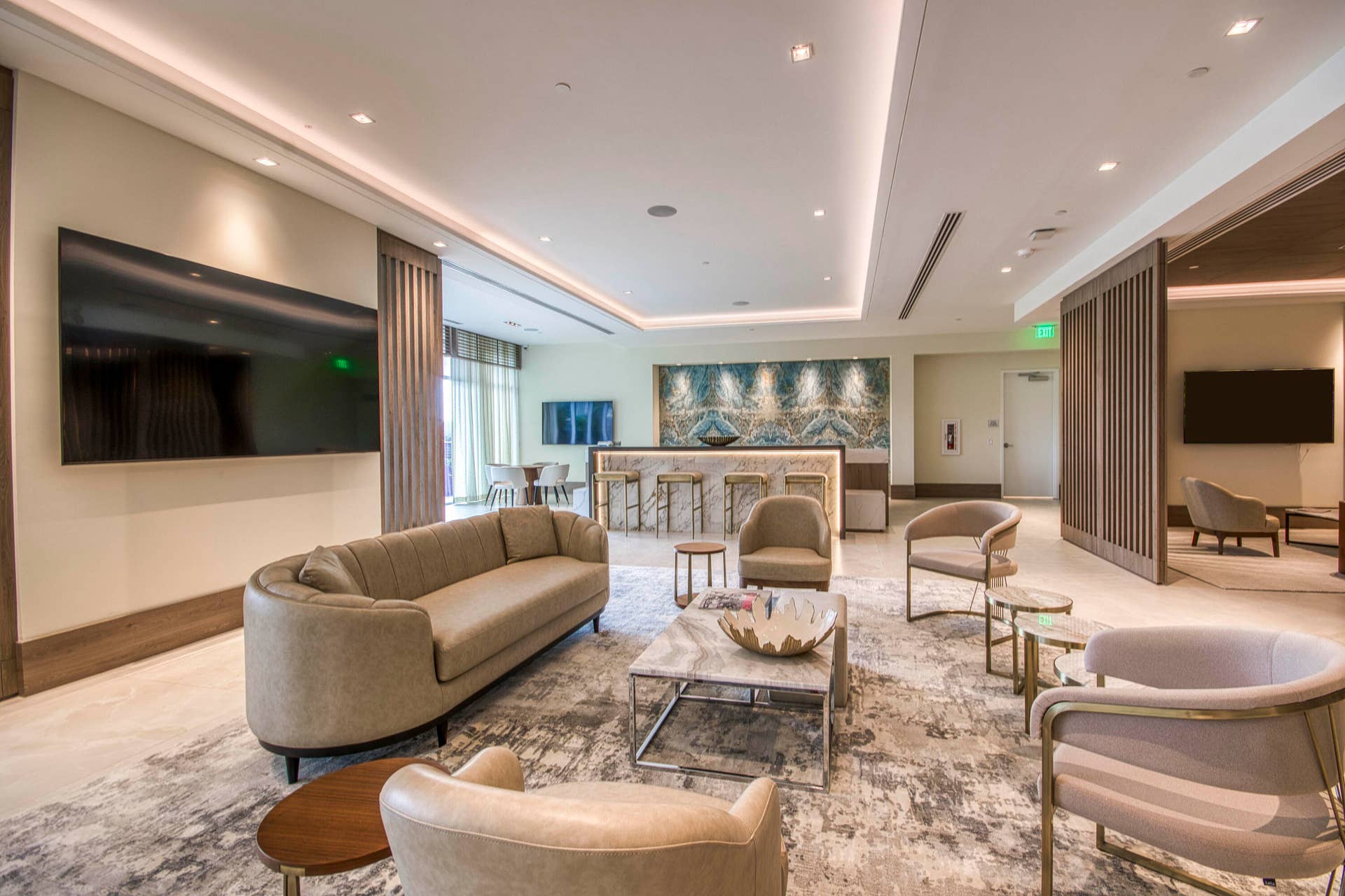 220 Lake Shore Drive, #813, West Palm Beach, FL 33403 Club Room