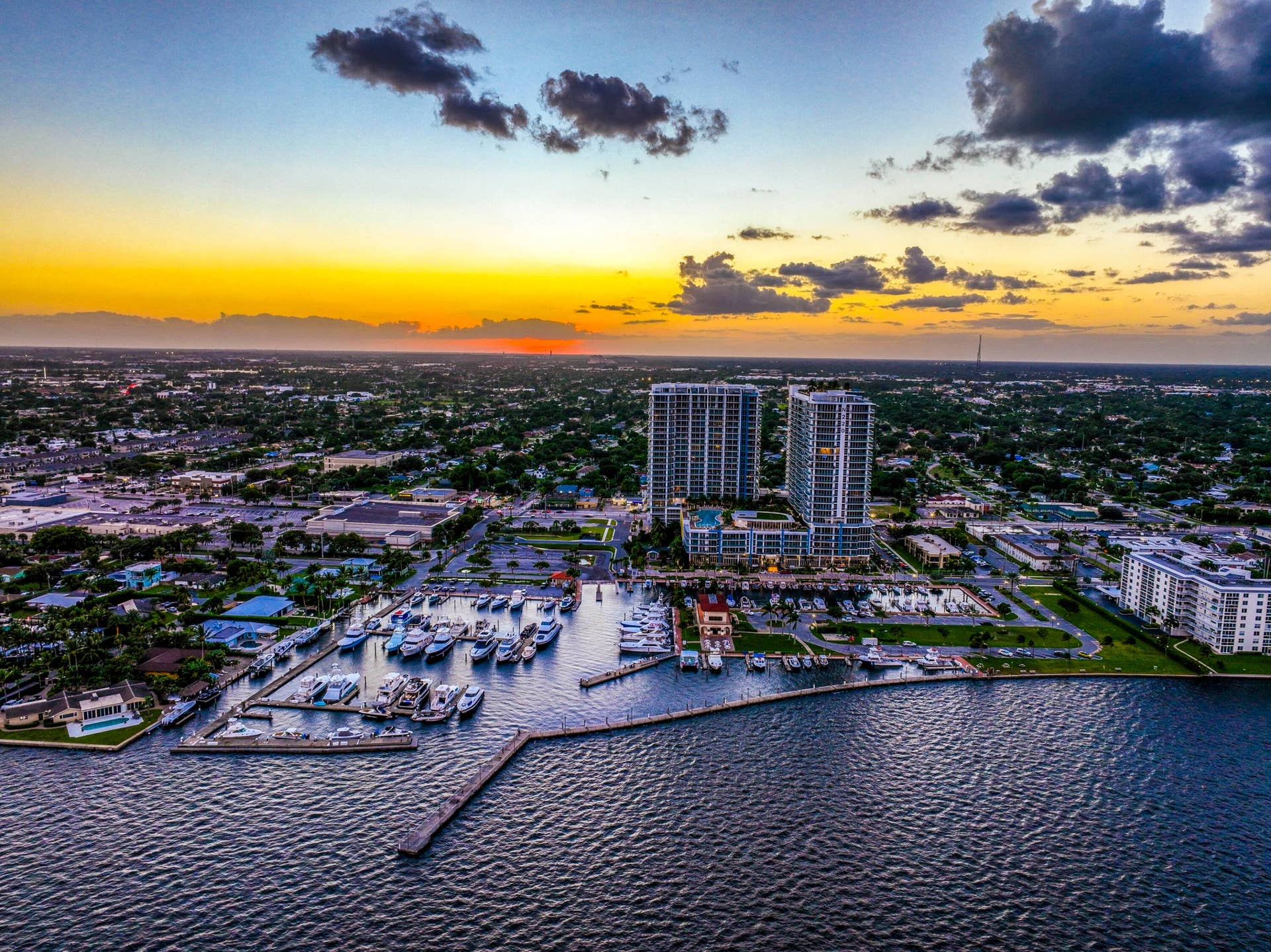220 Lake Shore Drive, #813, West Palm Beach, FL 33403 Twilight