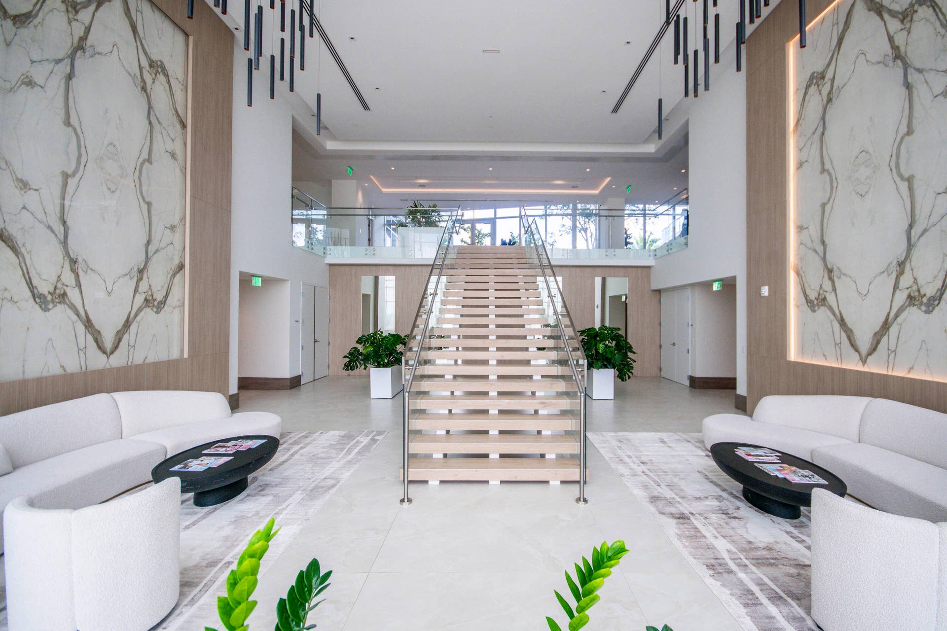 220 Lake Shore Drive, #813, West Palm Beach, FL 33403 Club Area Lobby