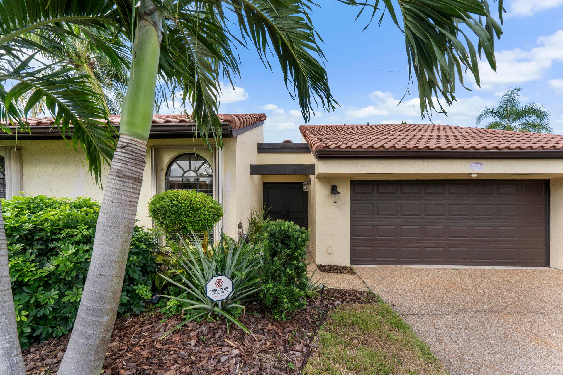 7029 GOLF POINTE Circle, Tamarac, FL 33321 7029_Golf_Pointe_Circle-2