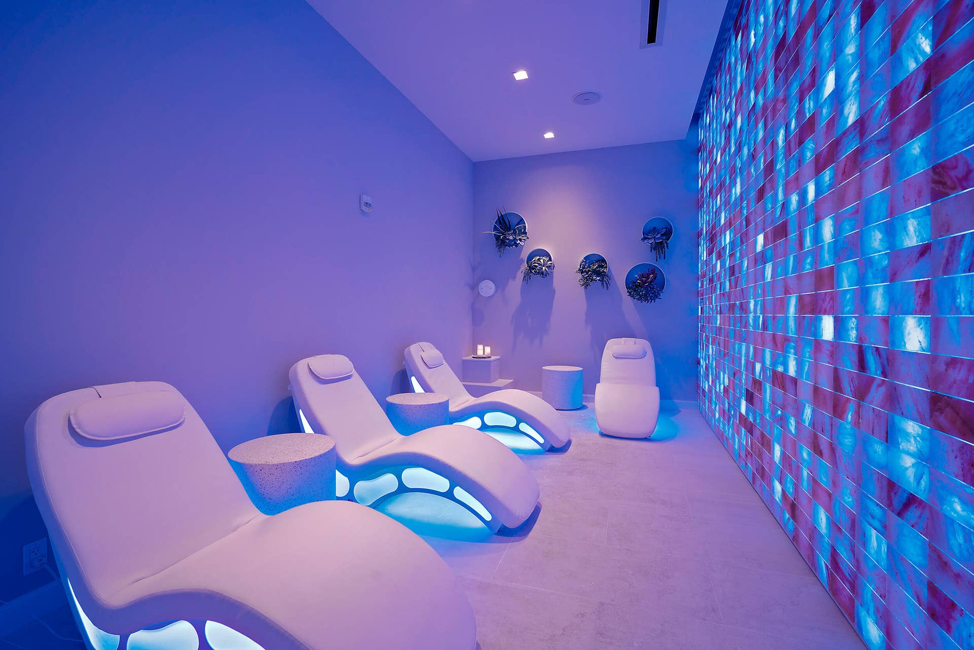 370 Eagle Drive, Jupiter, FL 33477 Spa Salt Room