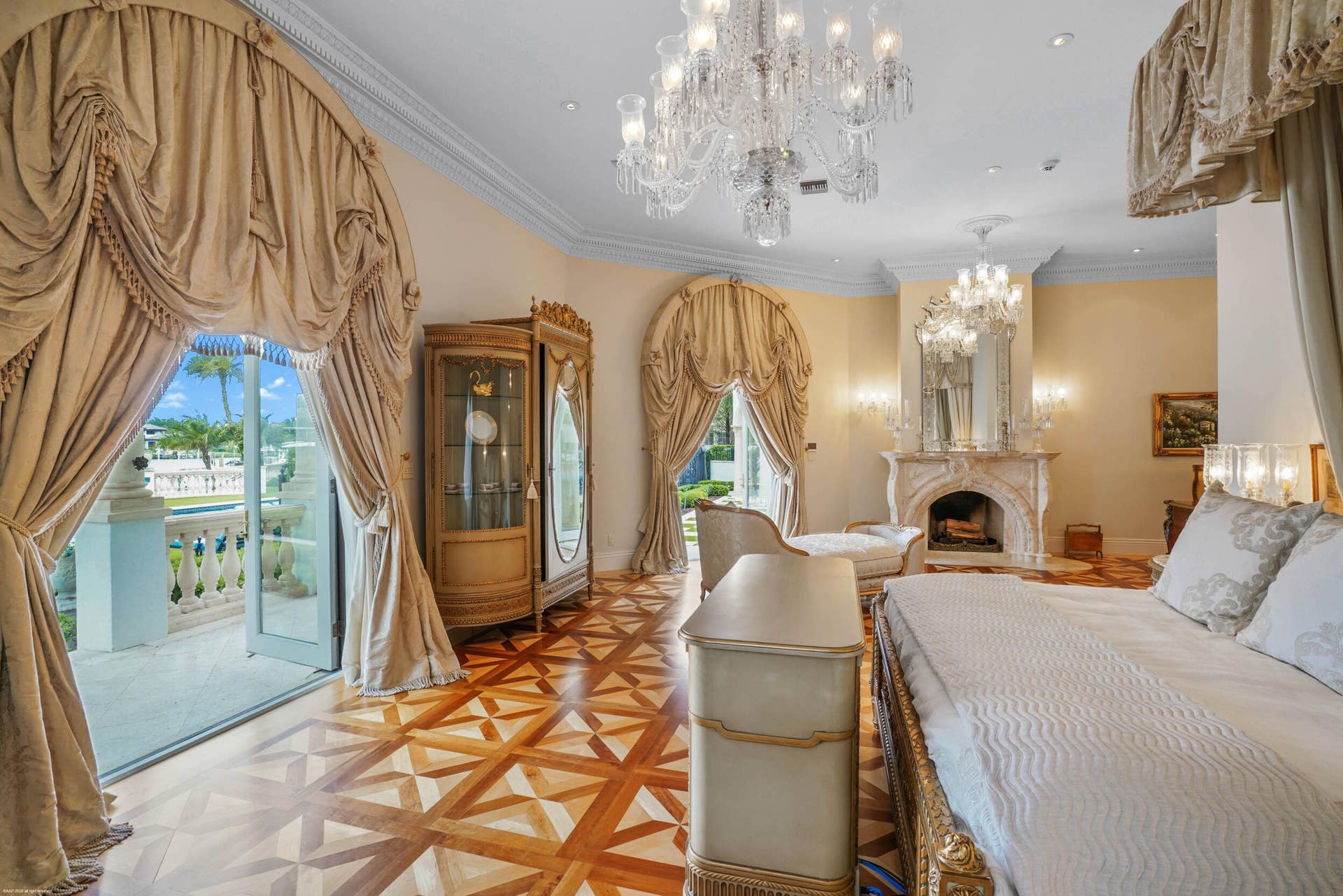 370 Eagle Drive, Jupiter, FL 33477 Primary