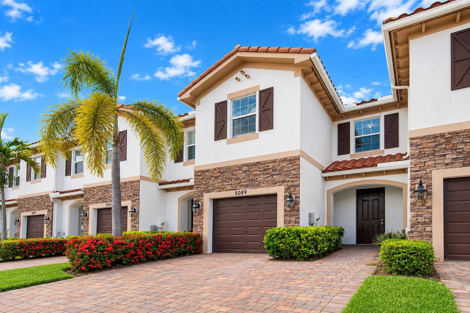 5089 Ellery Terrace, West Palm Beach, FL 33417 large driveway