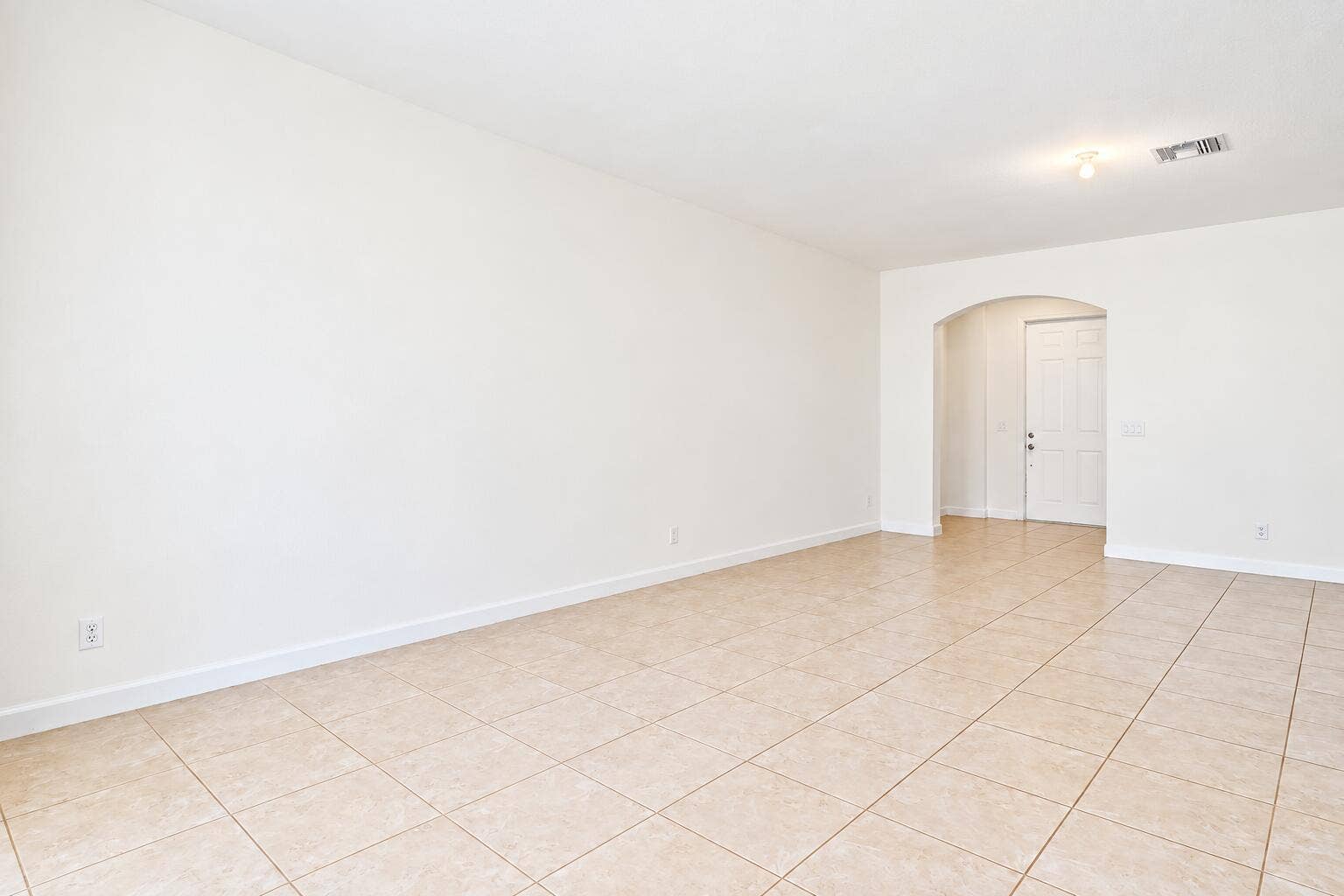 5089 Ellery Terrace, West Palm Beach, FL 33417 large living room